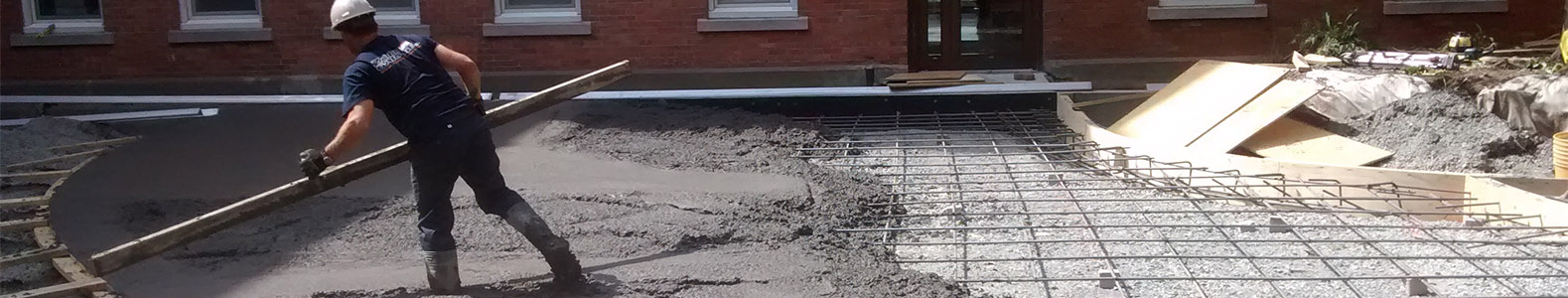 Cours intérieur de l'Université du Québec à Rimouski